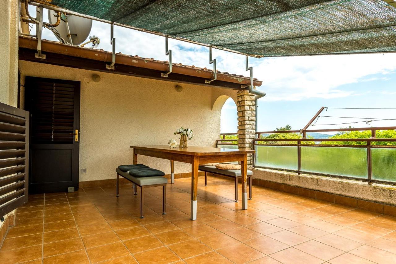 Apartmani Rosa Turanj Exterior photo